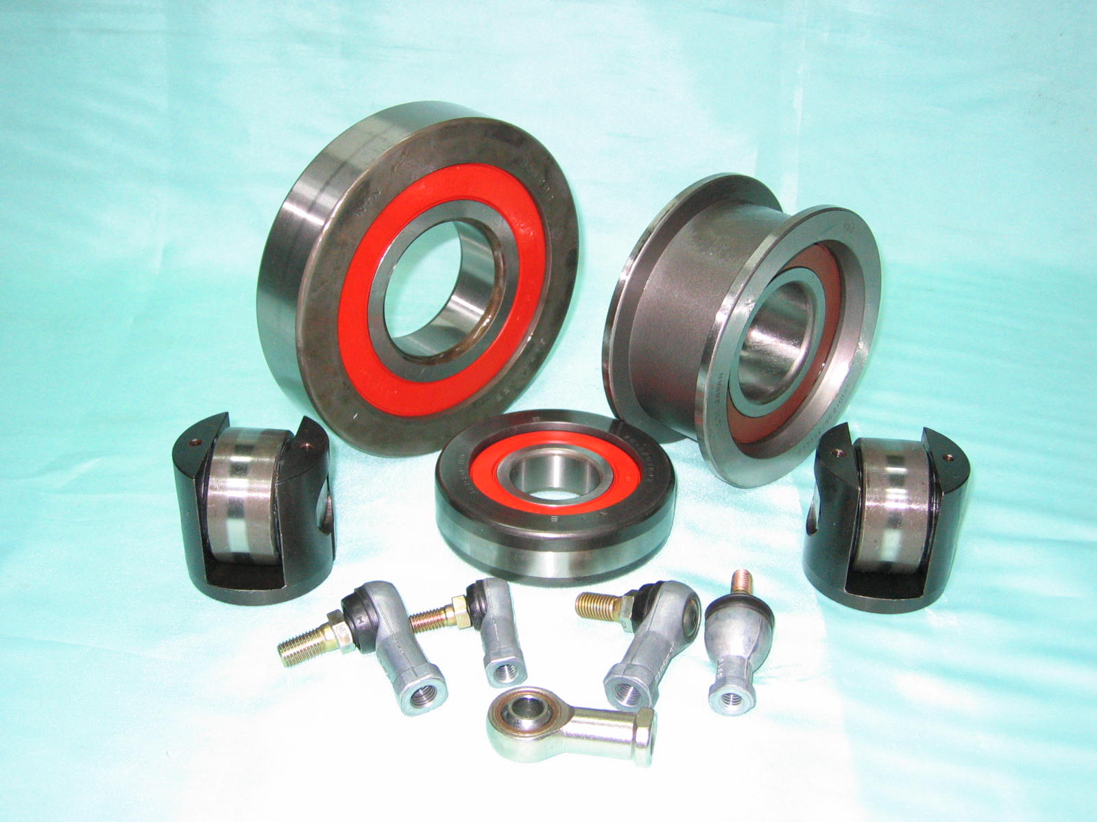 Rod-Ends, Forklift Bearings, and steel balls with different sizes and hardness