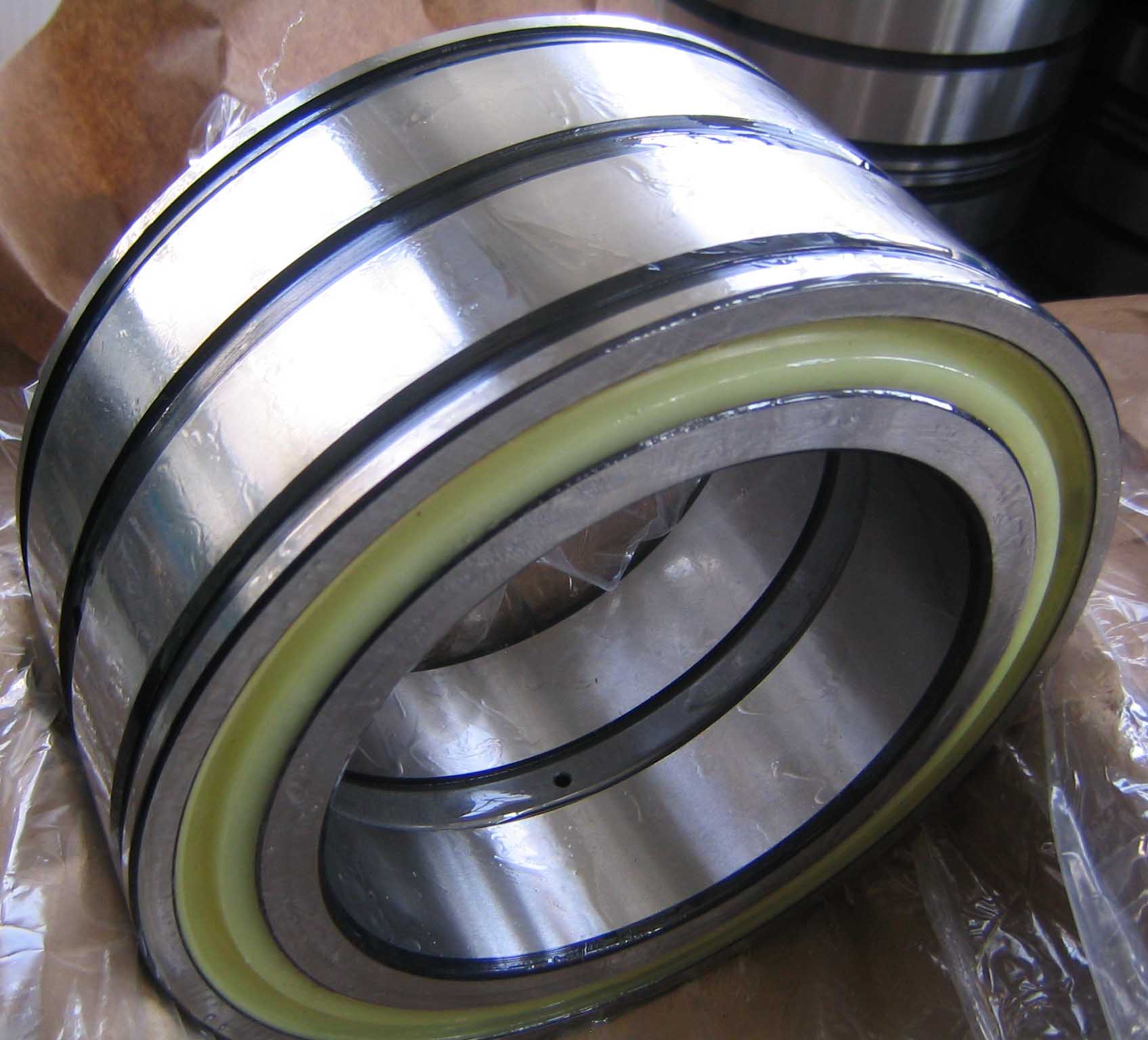 Four row cylindrical roller bearing FC243387/YA3 bearing 120RV1601 bearing 24FC1787