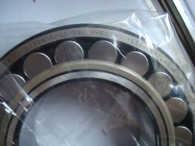 spherical roller bearing 22224E/C3W33 made in Sweden