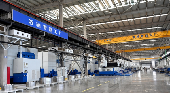Luoyang Bearing Group Accelerates High-End Manufacturing Transformation; Technological Innovation Drives Industrial Upgrading.png