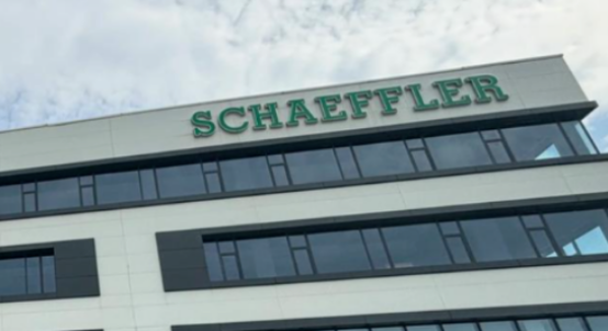 Intelligent manufacturing sets sail: Taicang High-tech Zone exports equipment to Europe.png