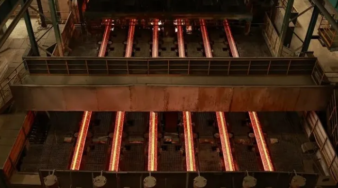 Lvliang Jianlong successfully delivered its first batch of 65Mn steel for crane and rail transit wheels.png